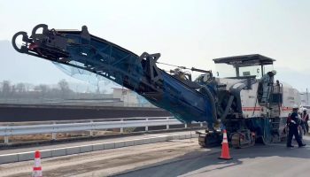 アスファルト切削機を用いた施工動画・写真